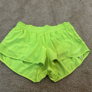 Lululemon Hotty Hot Low-Rise Lined Short 2.5"